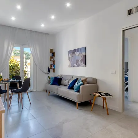 The Sisters' House * Sorrento