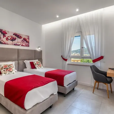 The Sisters' House * Sorrento