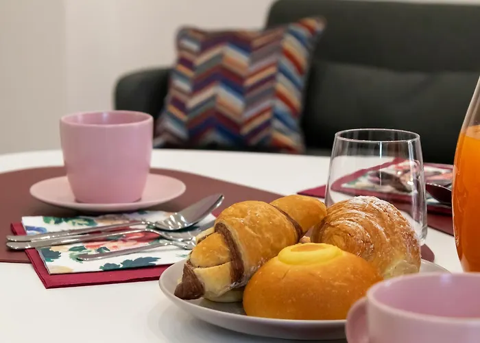 Апартаменты The Sisters' House