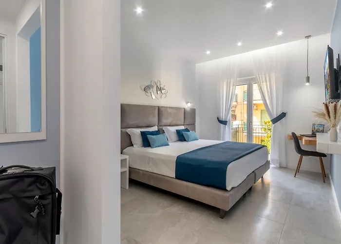 The Sisters' House * Сорренто