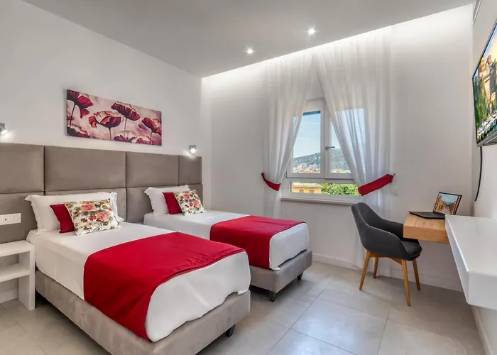 The Sisters' House * Сорренто