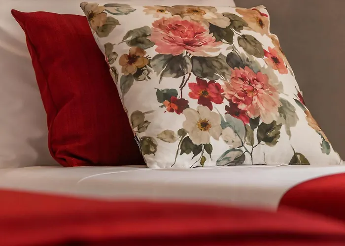 Апартаменты The Sisters' House *